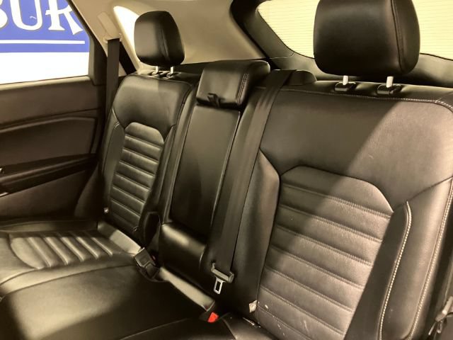Used 2016 Ford Edge SEL w/ Equipment Group 201A AWD/4WD image 25