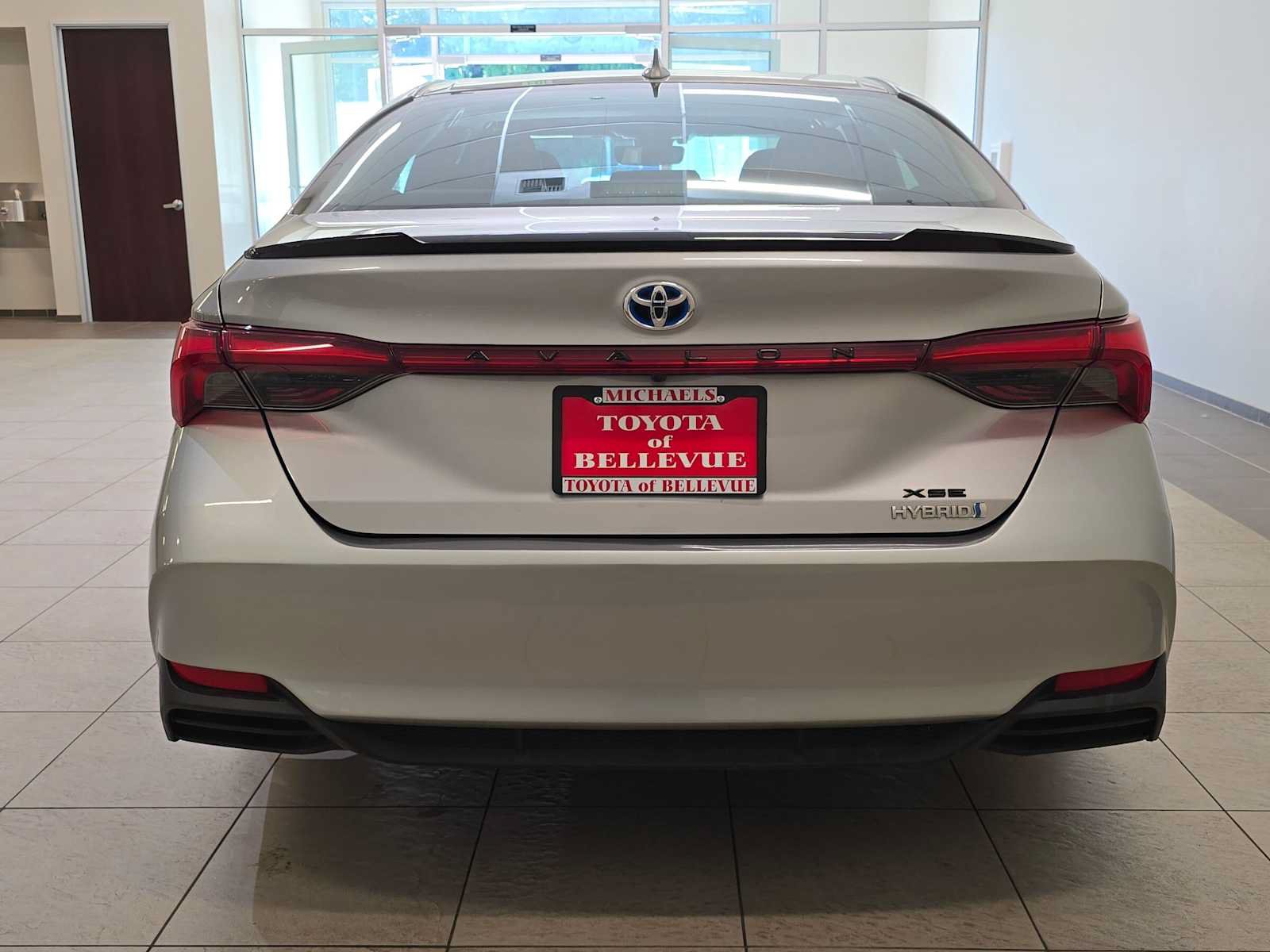 Certified 2020 Toyota Avalon XSE w/ All Weather Liner Package FWD image 5