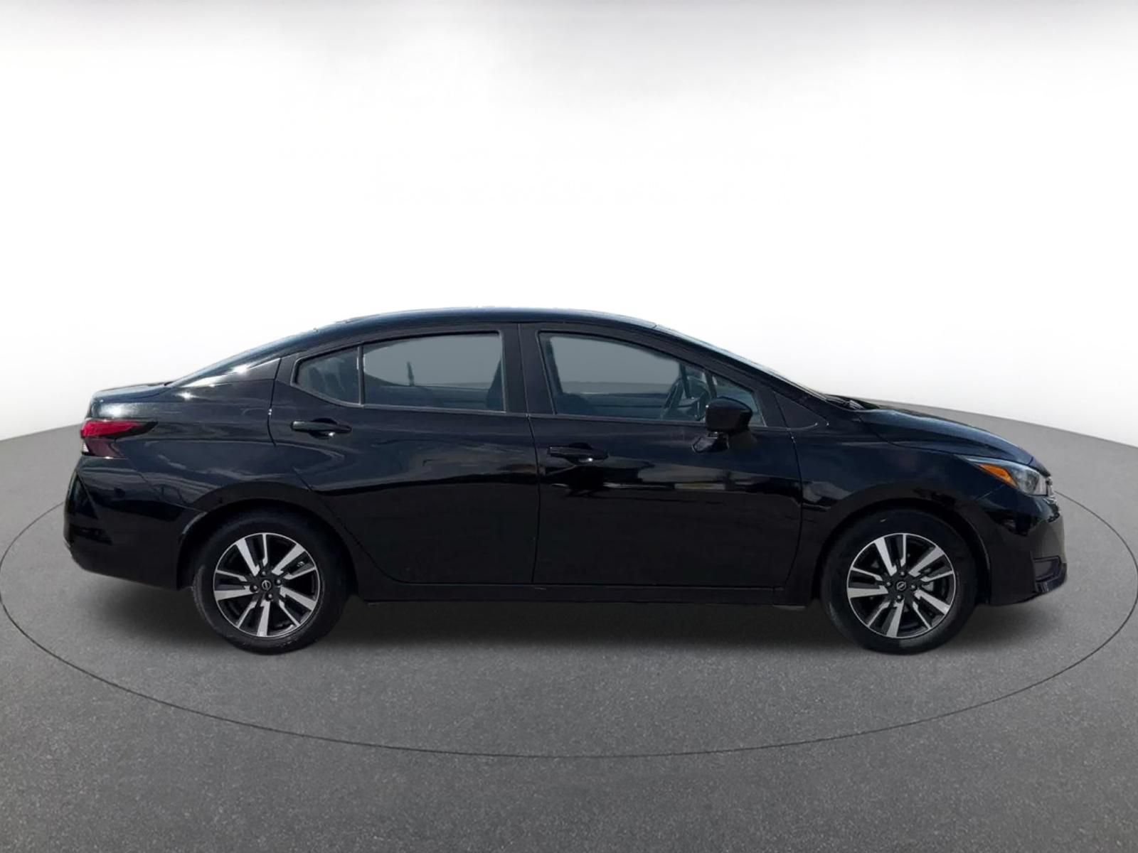 Used 2025 Nissan Versa SV FWD image 15