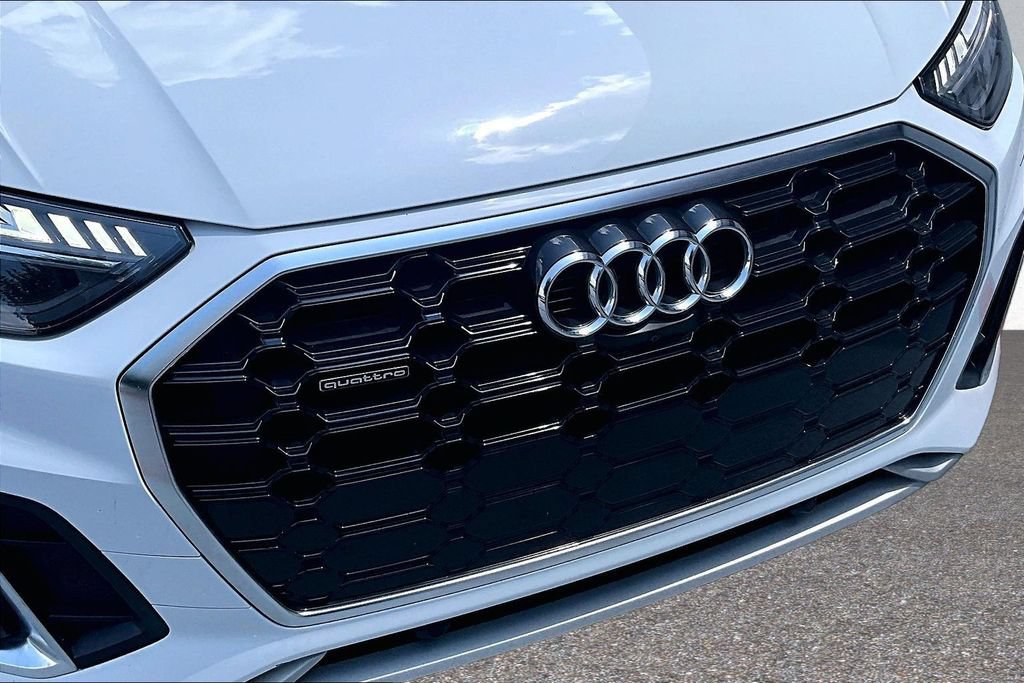 Used 2021 Audi Q5 e Prestige w/ Prestige Package AWD/4WD image 34