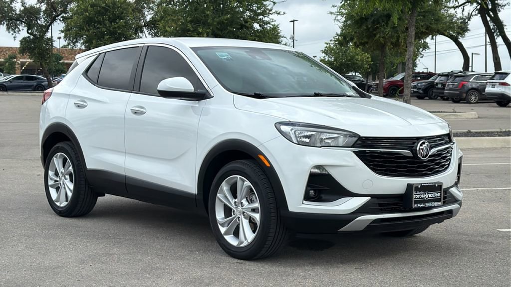 Used 2023 Buick Encore GX Preferred w/ Cold Weather Comfort Package FWD image 3