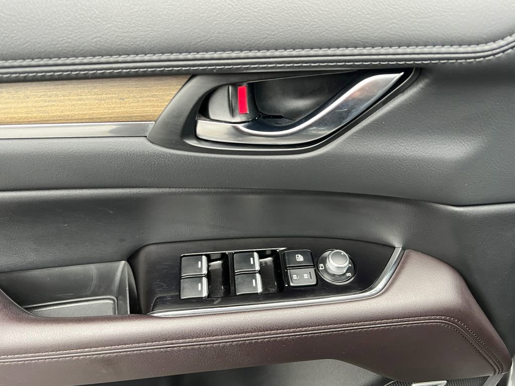 Used 2022 MAZDA CX-5 Signature image 13