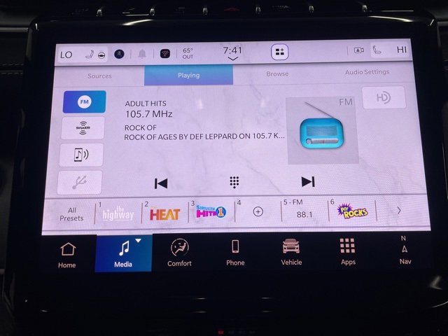 New 2025 Jeep Grand Cherokee L Limited w/ Luxury Tech Group II image 17