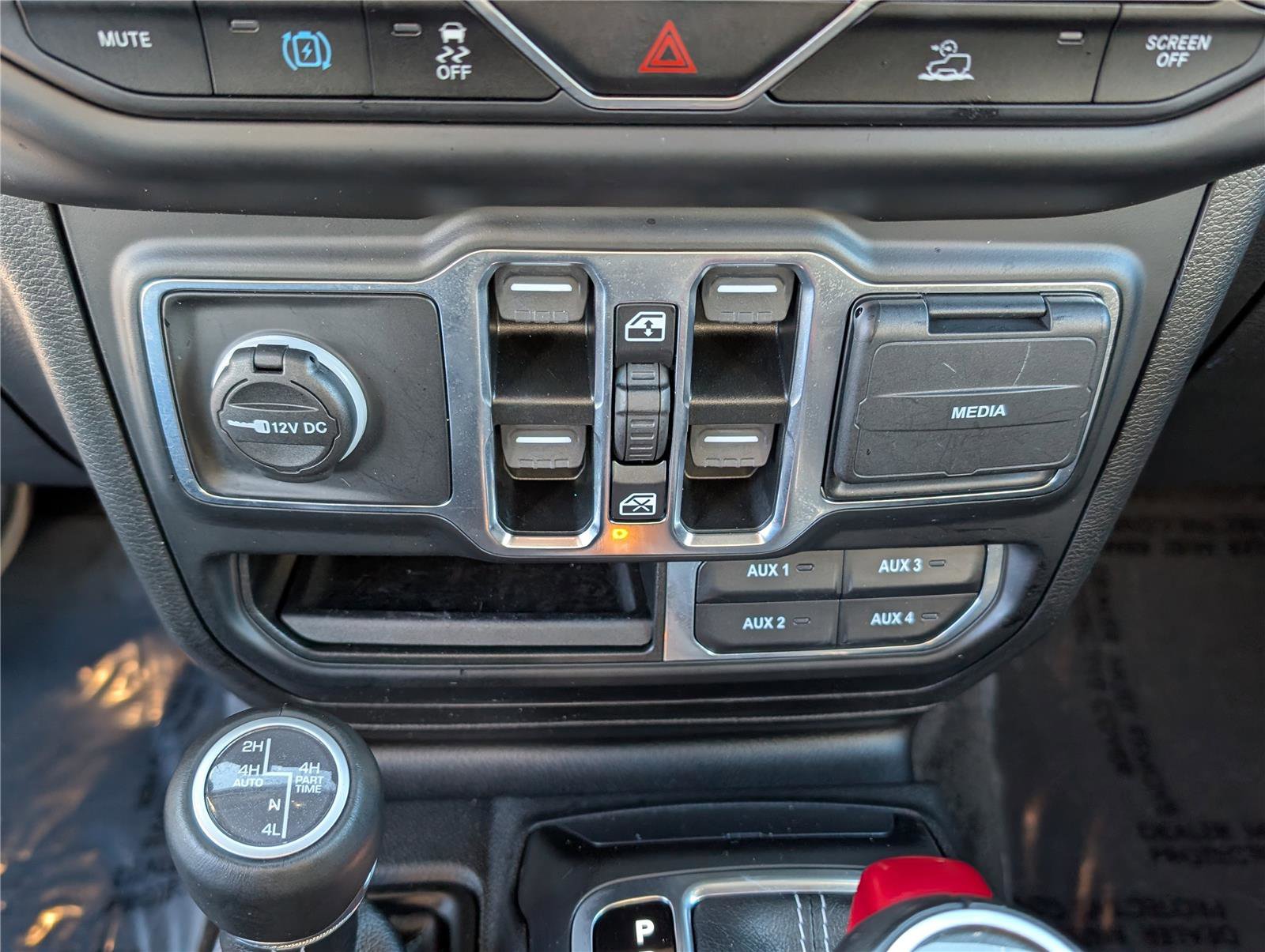 Used 2023 Jeep Wrangler Sahara w/ Cold Weather Group image 25