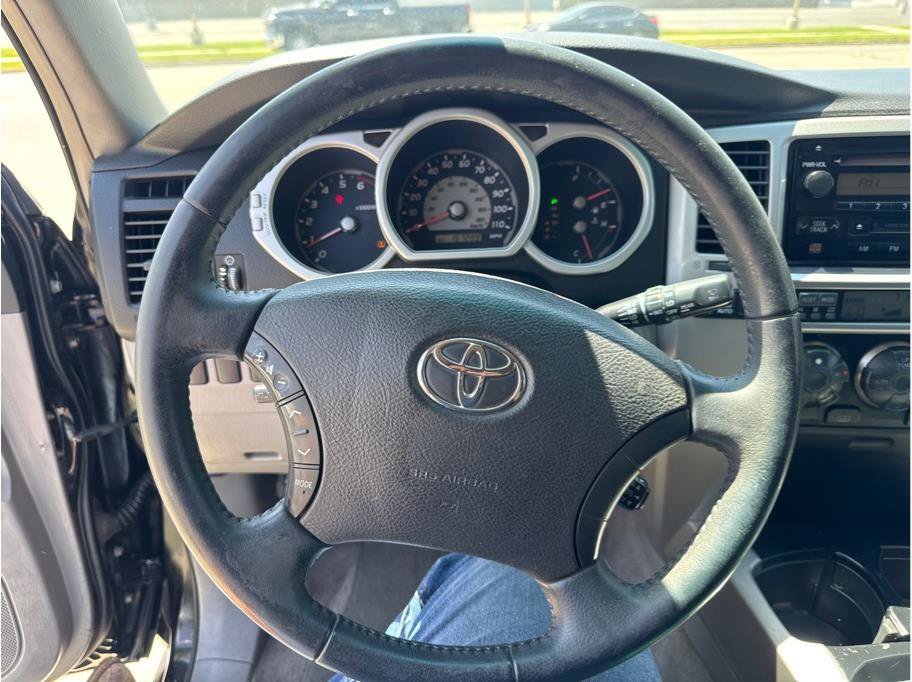 Used 2005 Toyota 4Runner SR5 RWD image 14