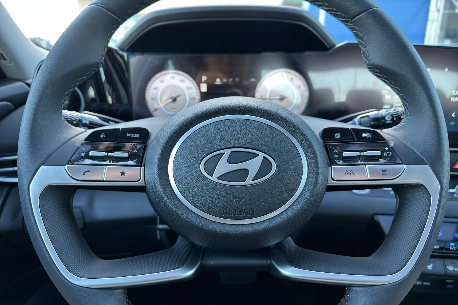 New 2026 Hyundai Elantra Limited FWD image 23
