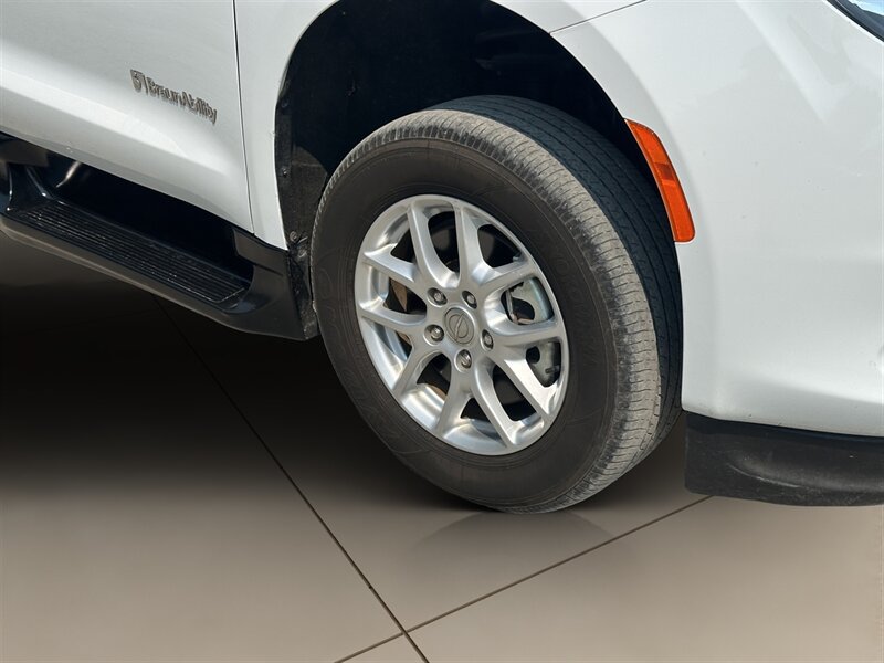 Used 2022 Chrysler Voyager LX FWD image 55