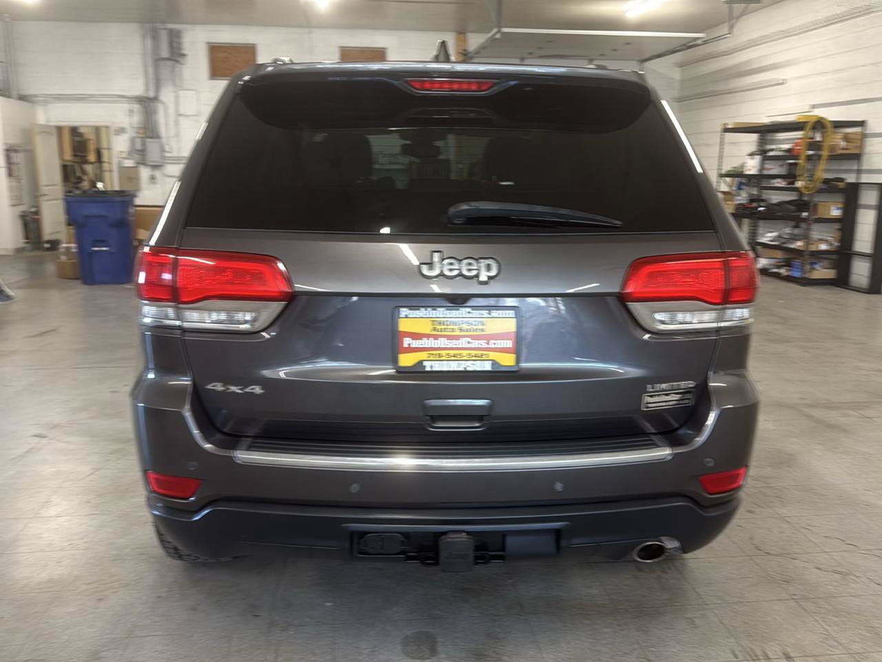 Used 2018 Jeep Grand Cherokee Limited w/ Luxury Group II AWD/4WD image 3