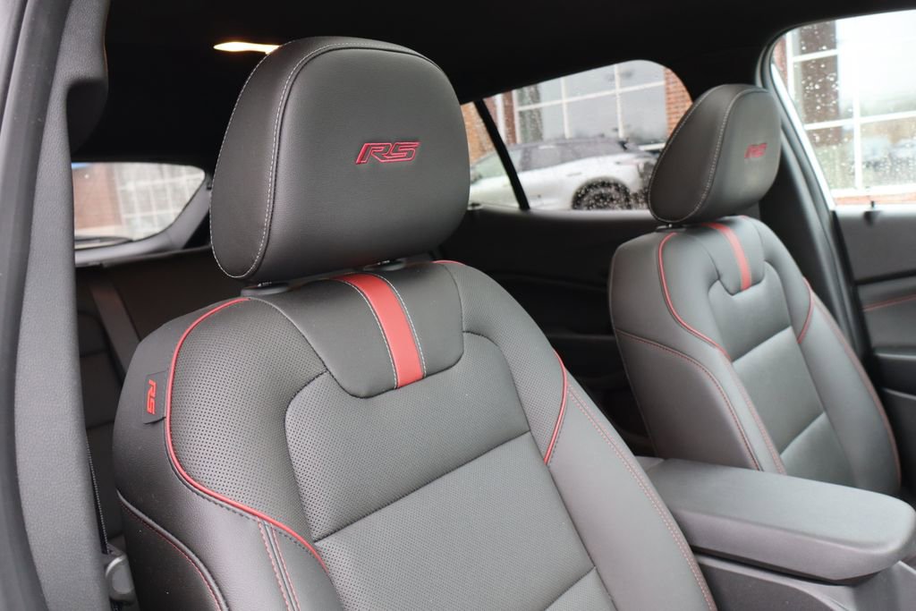 Used 2025 Chevrolet Trax RS w/ Sunroof Package image 47