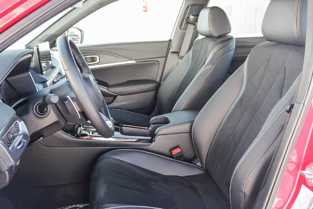 Used 2025 Acura Integra A-Spec w/ Technology Package FWD image 18