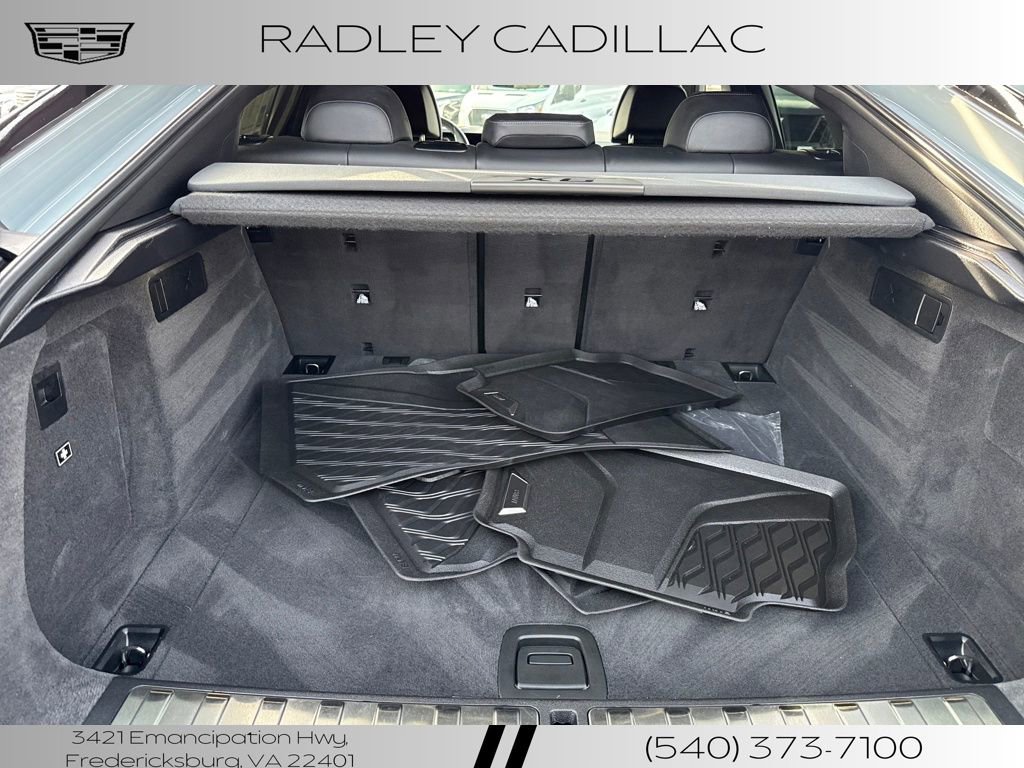 Used 2025 BMW X6 xDrive40i w/ Executive Package image 16