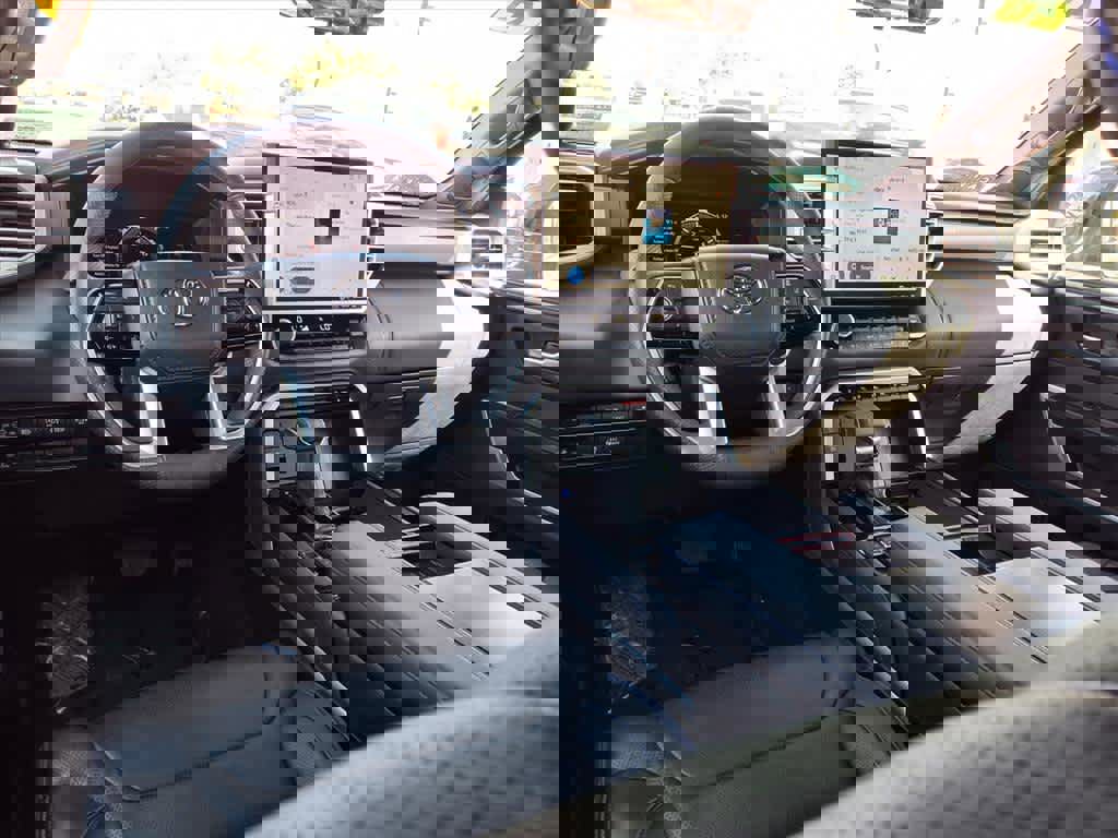 Used 2023 Toyota Tundra Platinum w/ Advanced Package image 8