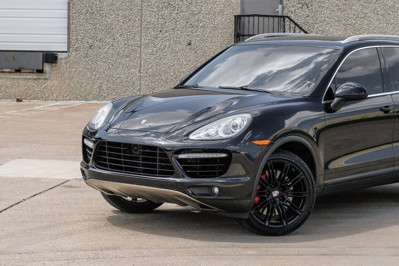 Used 2012 Porsche Cayenne Turbo AWD/4WD image 6