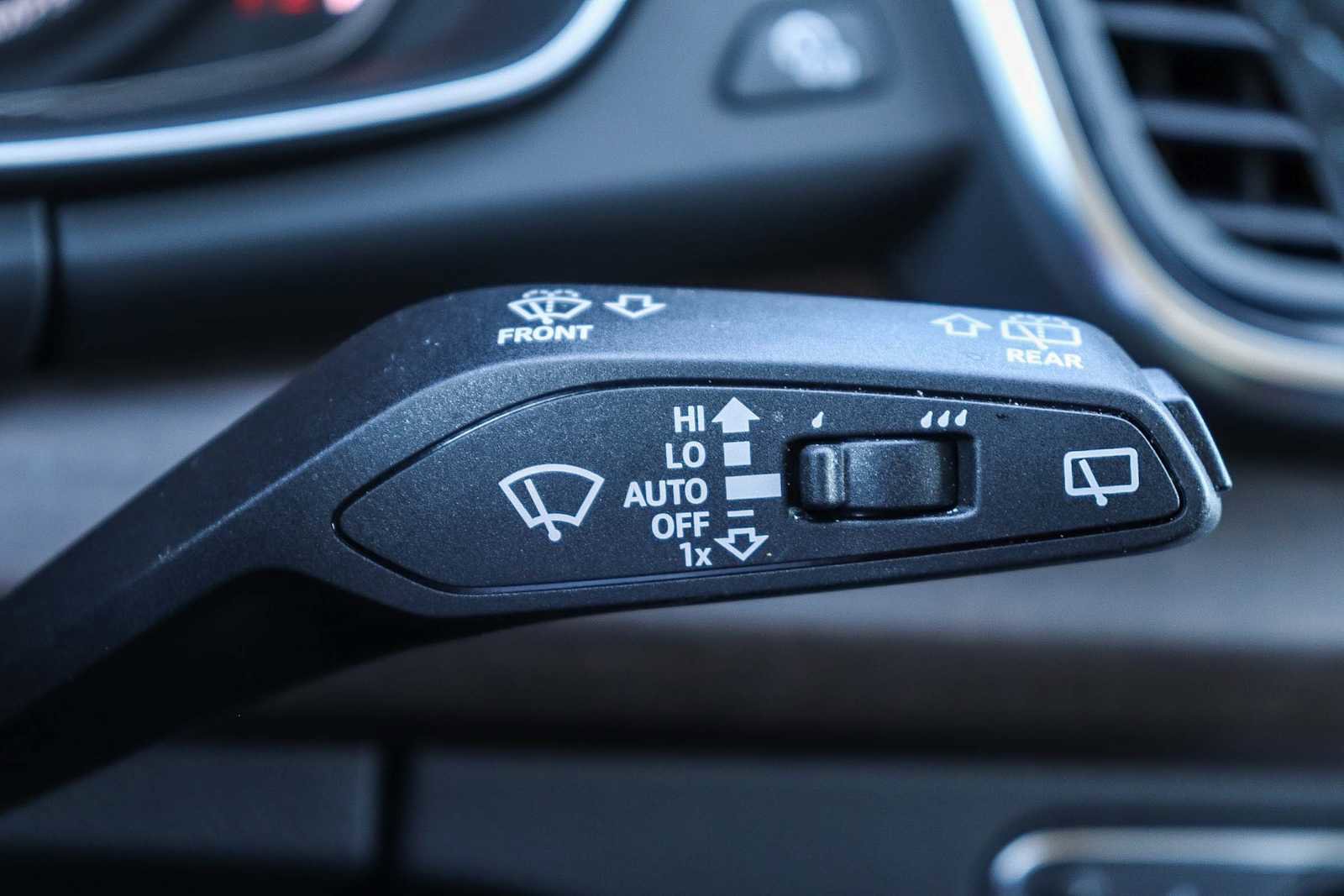 Used 2023 Audi Q5 2.0T Premium w/ Convenience Package image 34