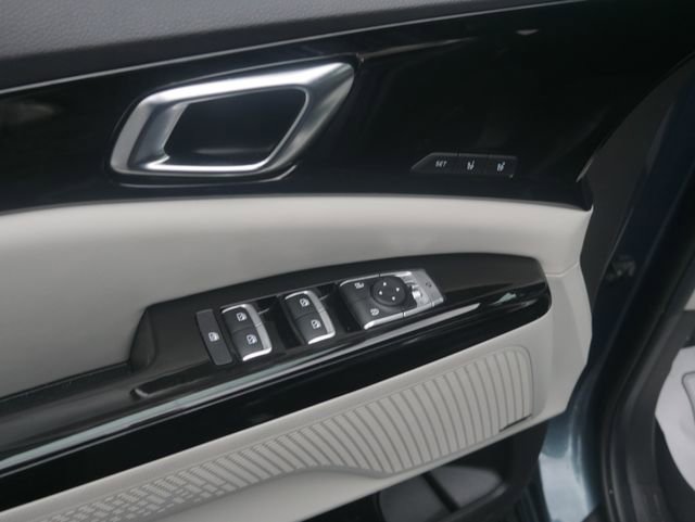 Used 2024 Kia Carnival SX Prestige image 20