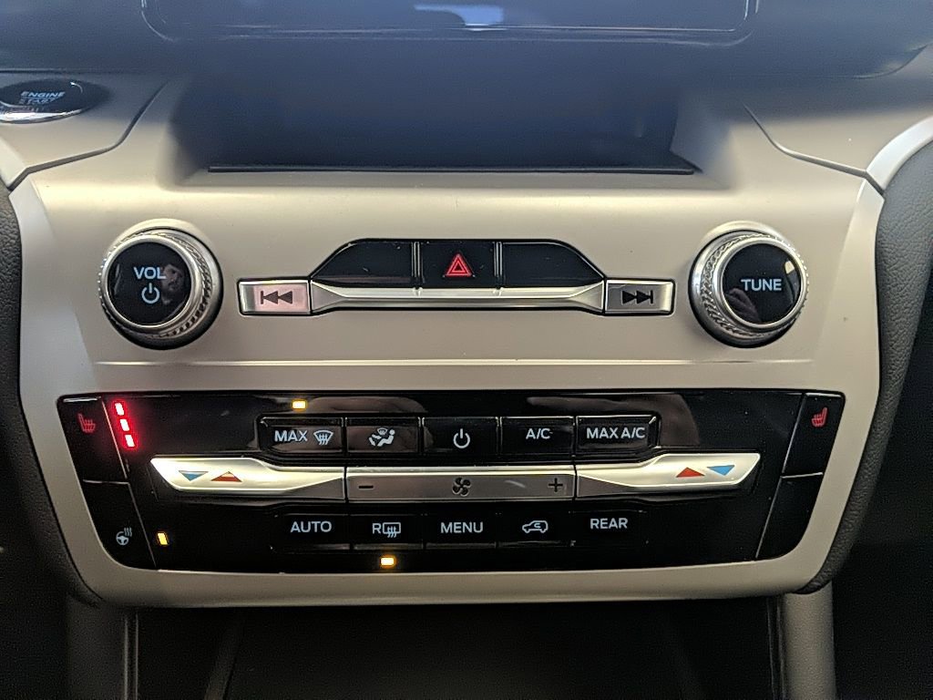 Used 2023 Ford Explorer XLT w/ Equipment Group 202A image 21