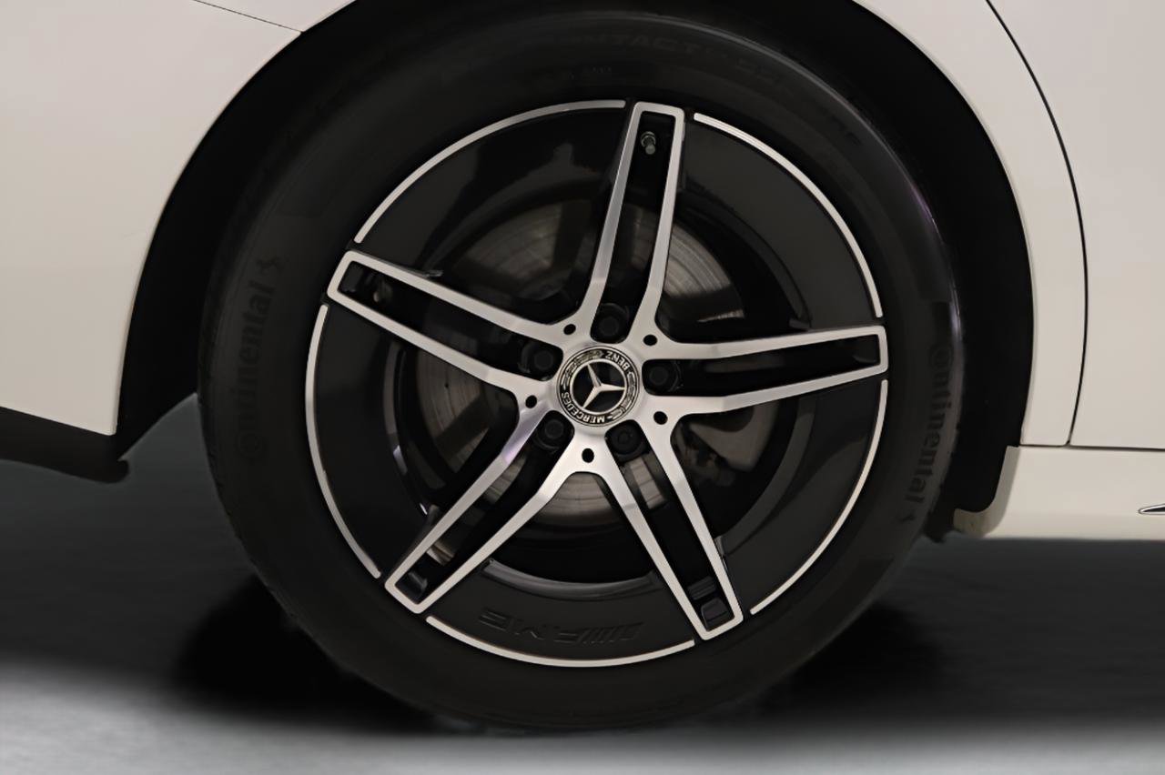 Used 2025 Mercedes-Benz E 350 4MATIC Sedan image 27