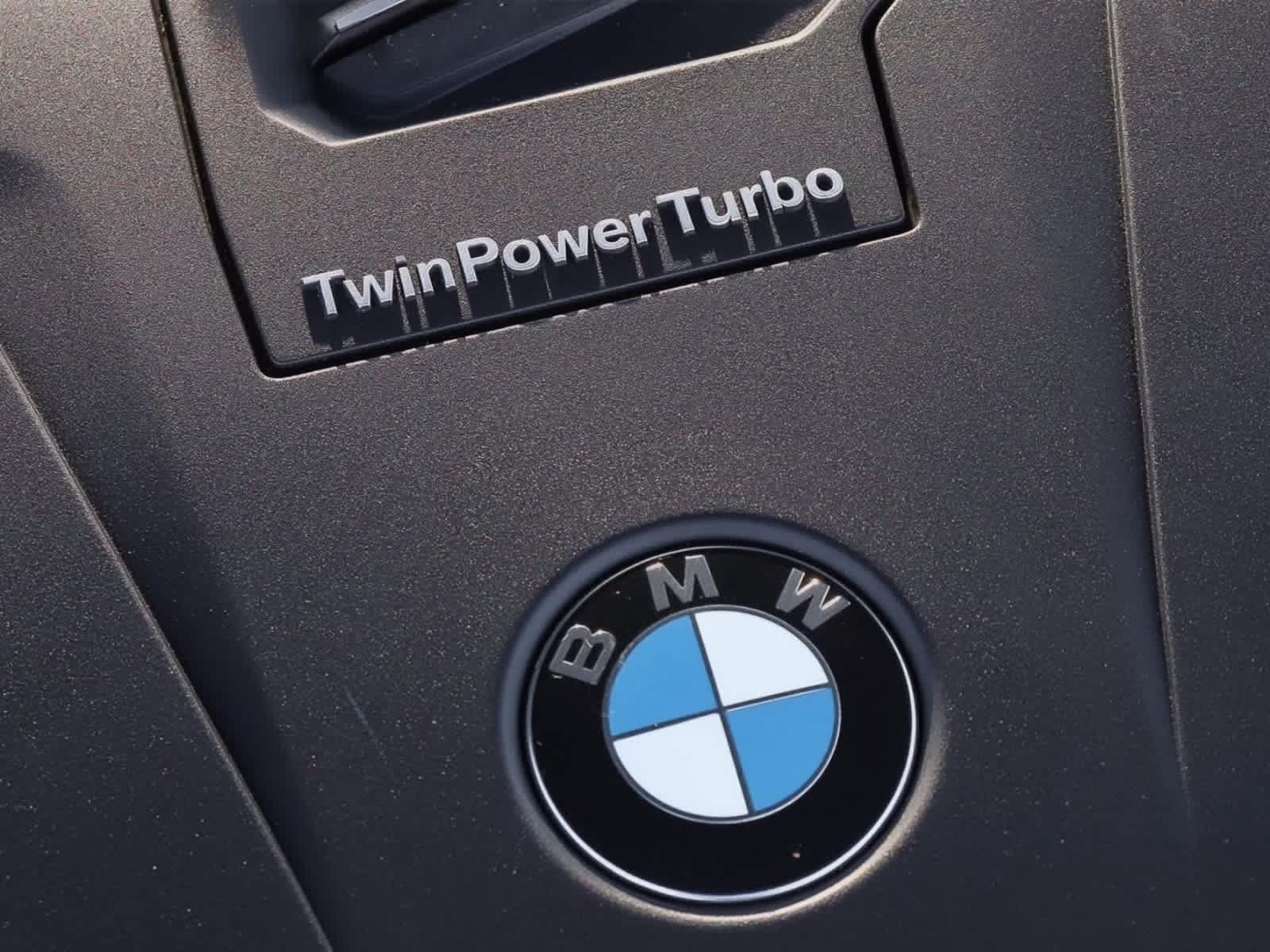 Used 2021 BMW 540i w/ Executive Package RWD image 39