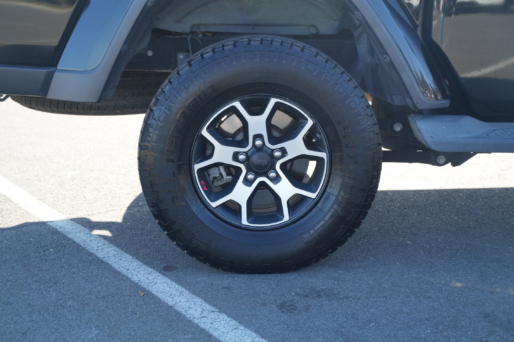 Used 2020 Jeep Gladiator Overland AWD/4WD image 45