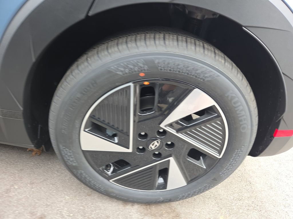 New 2026 Hyundai Ioniq 5 SE image 9