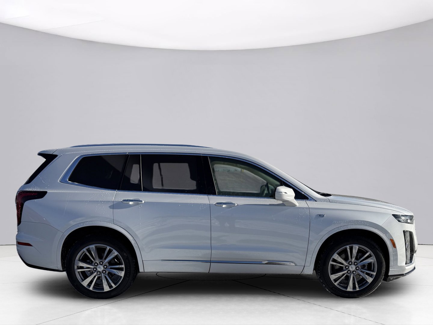 Certified 2025 Cadillac XT6 Premium Luxury w/ LPO, Floor Liner Package image 12