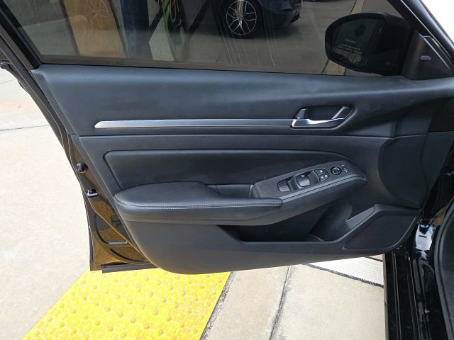 Used 2022 Nissan Altima 2.5 SV image 11