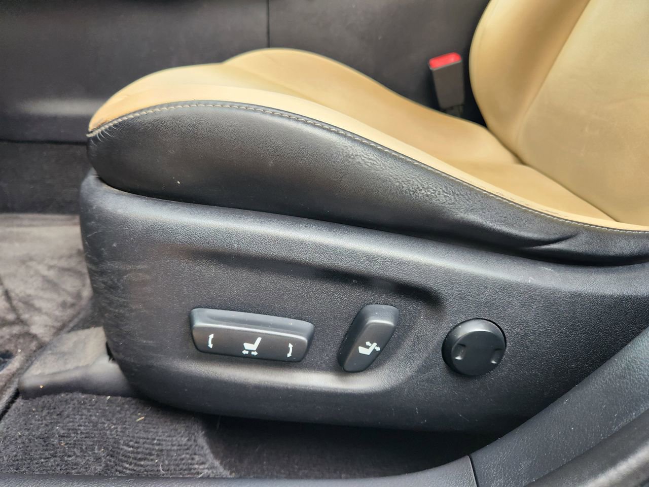 Used 2014 Lexus CT 200h image 24