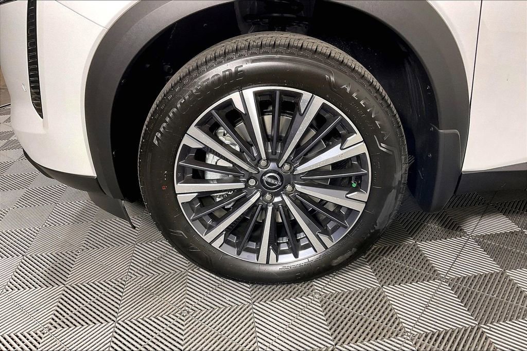 New 2026 Nissan Pathfinder Platinum w/ Cargo Package image 16