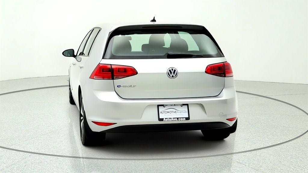 Used 2016 Volkswagen e-Golf SE FWD image 6