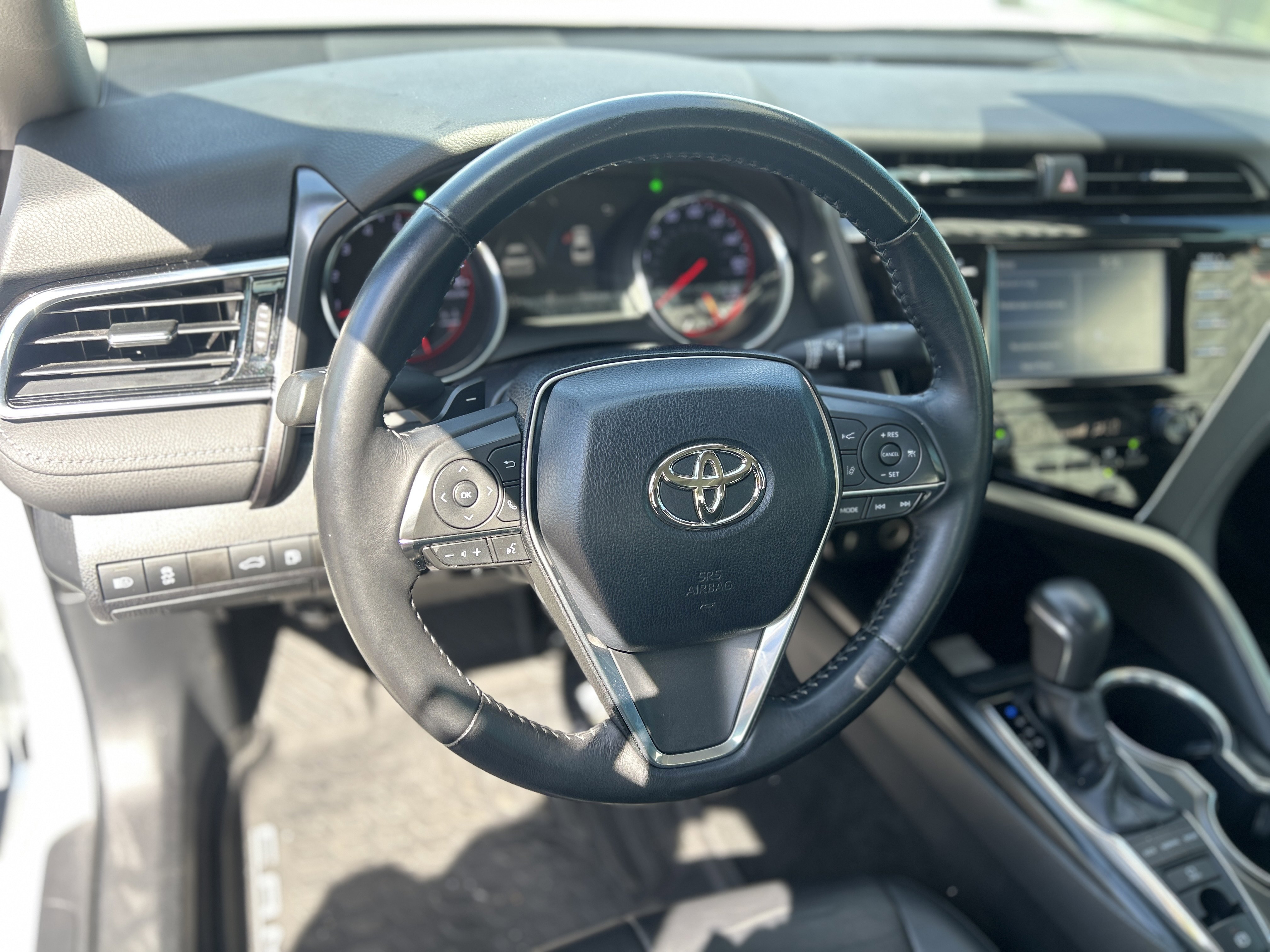 Used 2018 Toyota Camry XSE image 27