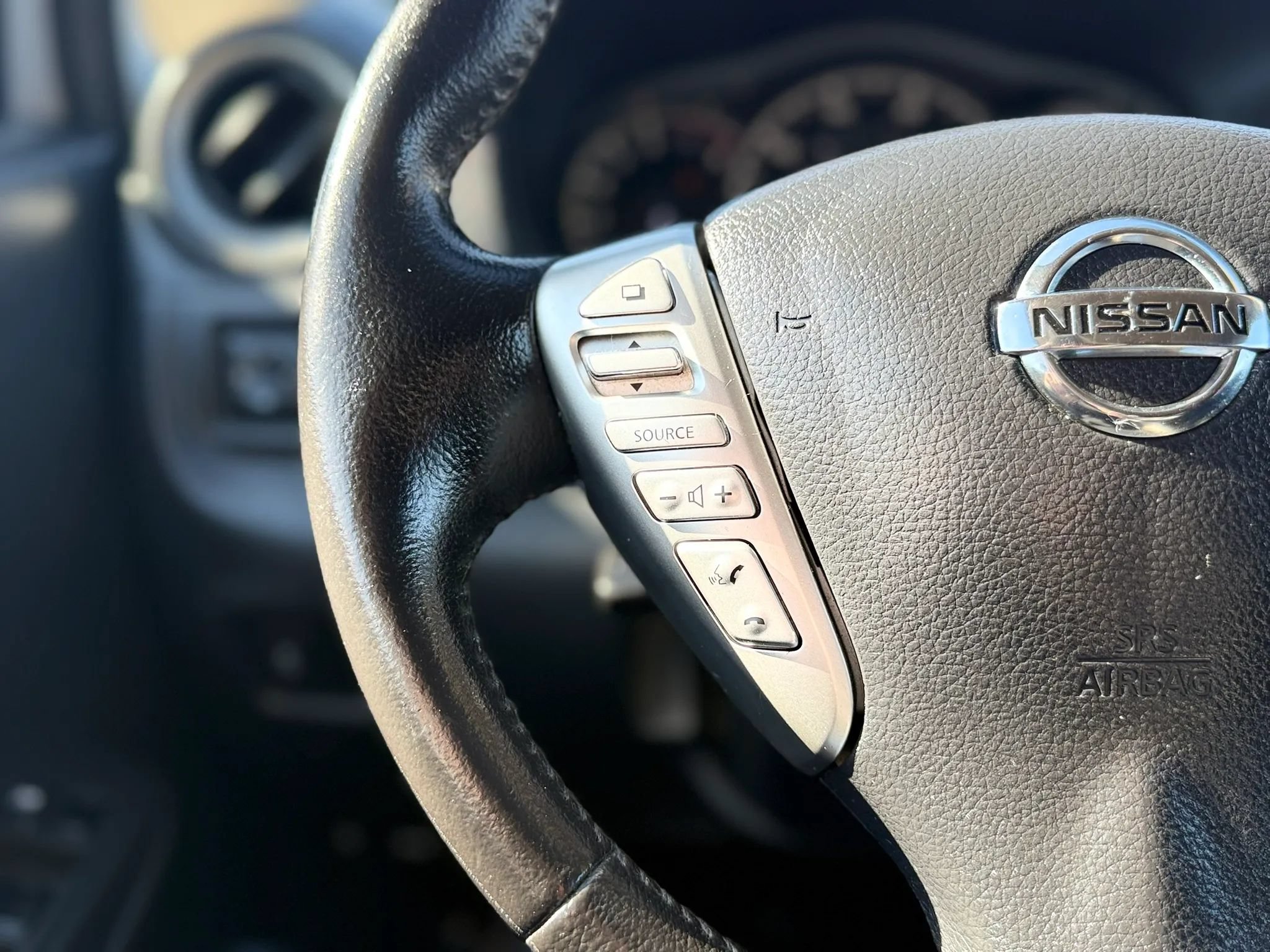 Used 2017 Nissan Versa Note SV FWD image 19