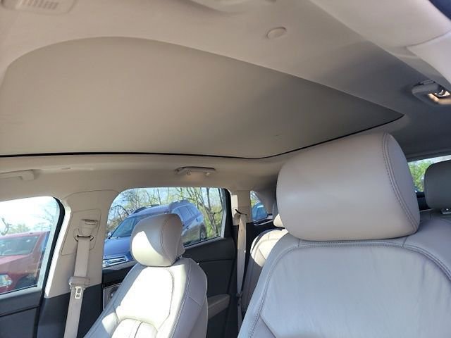 Used 2023 Lincoln Nautilus Reserve w/ Equipment Group 202A image 10