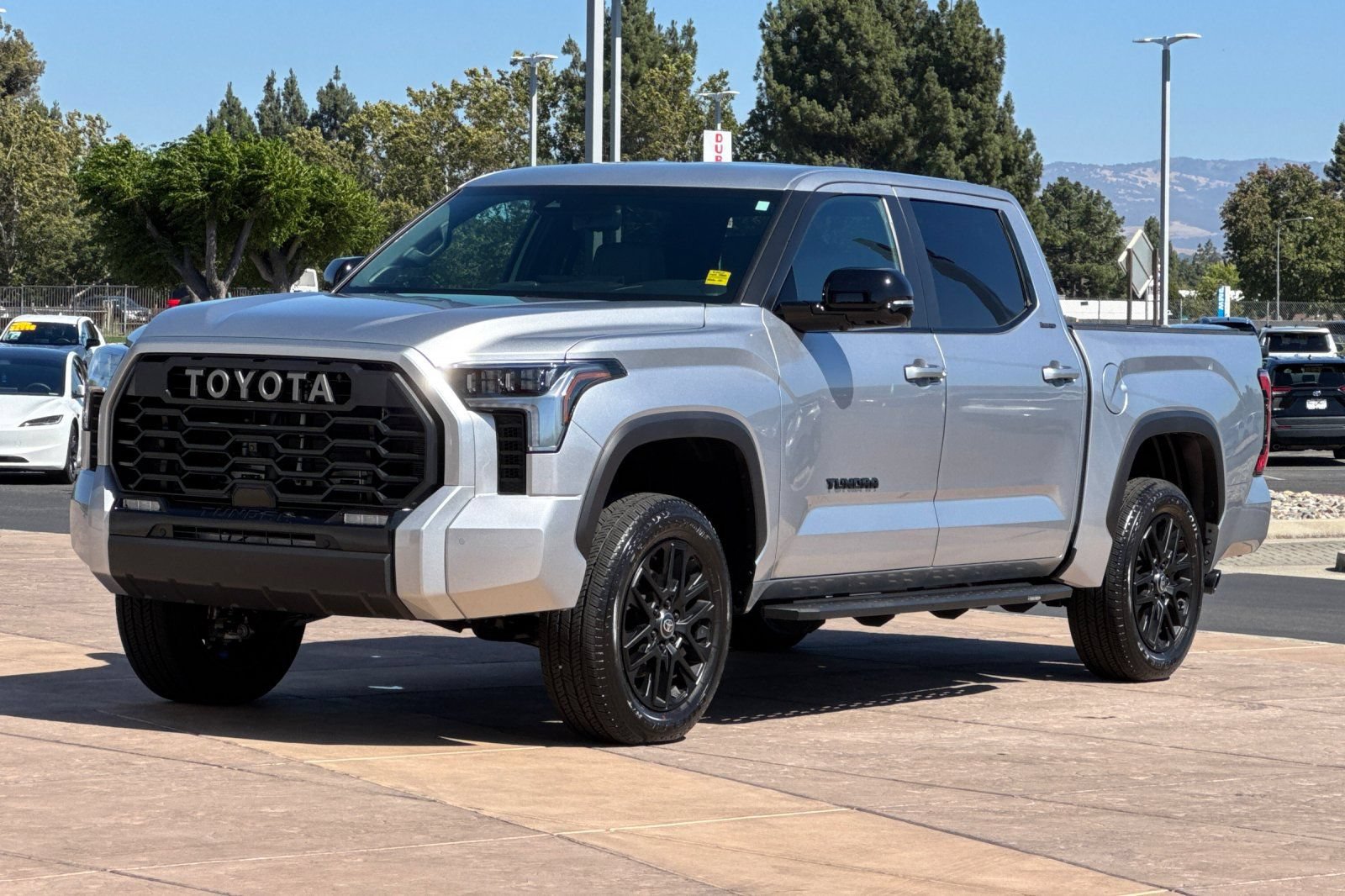 Used 2026 Toyota Tundra Limited AWD/4WD image 8