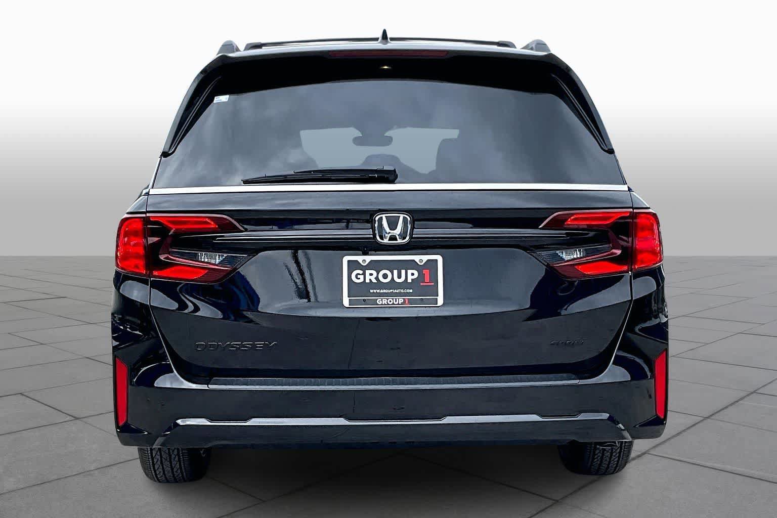 Used 2026 Honda Odyssey Sport-L image 4