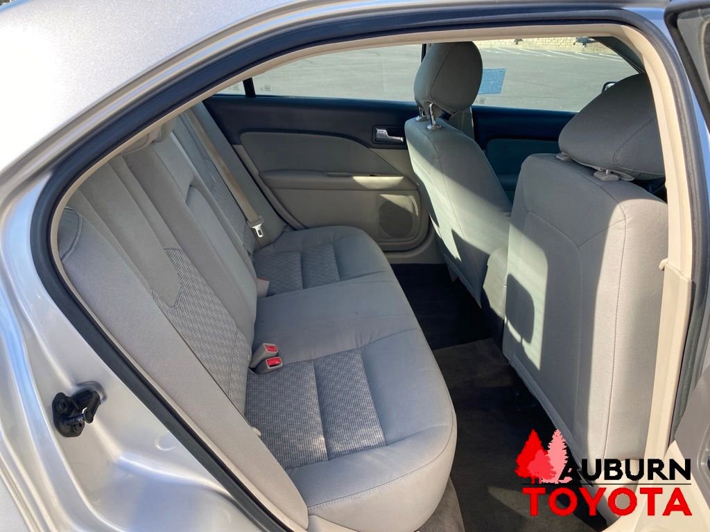 Used 2012 Ford Fusion S FWD image 7