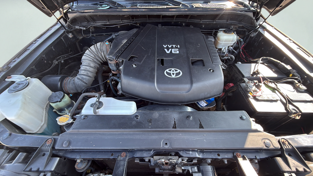 Used 2008 Toyota FJ Cruiser 4WD image 32