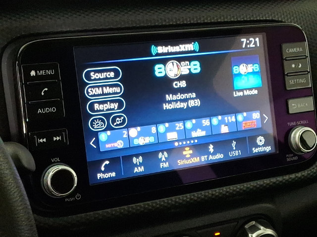 Used 2023 Nissan Kicks SV FWD image 3