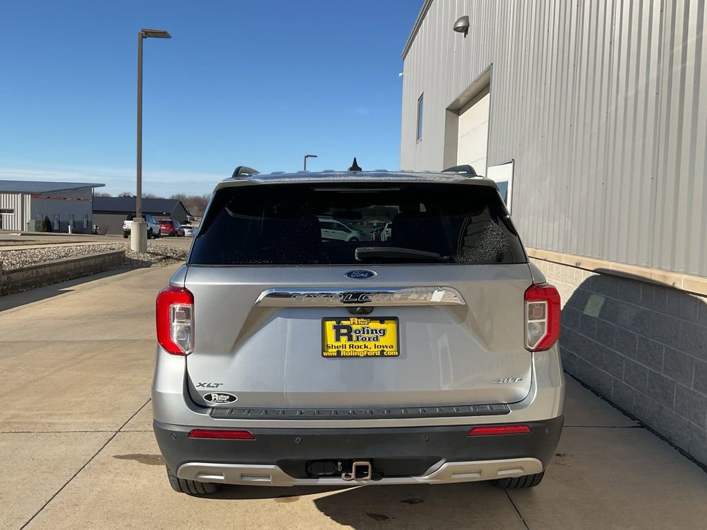 Used 2021 Ford Explorer XLT w/ Equipment Group 202A image 5