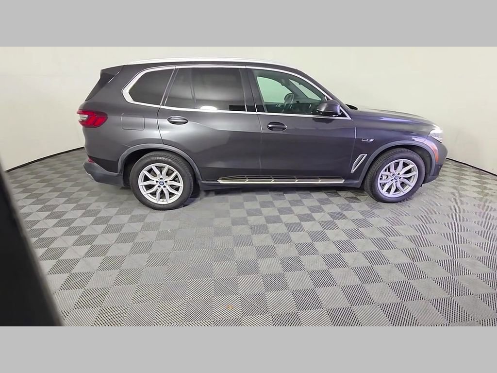 Used 2022 BMW X5 xDrive45e w/ Premium Package image 37