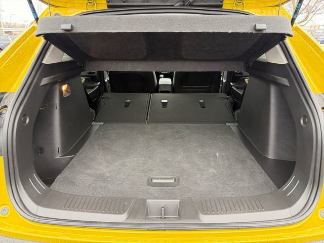 Used 2025 Chevrolet Trax ACTIV w/ Sunroof Package image 34
