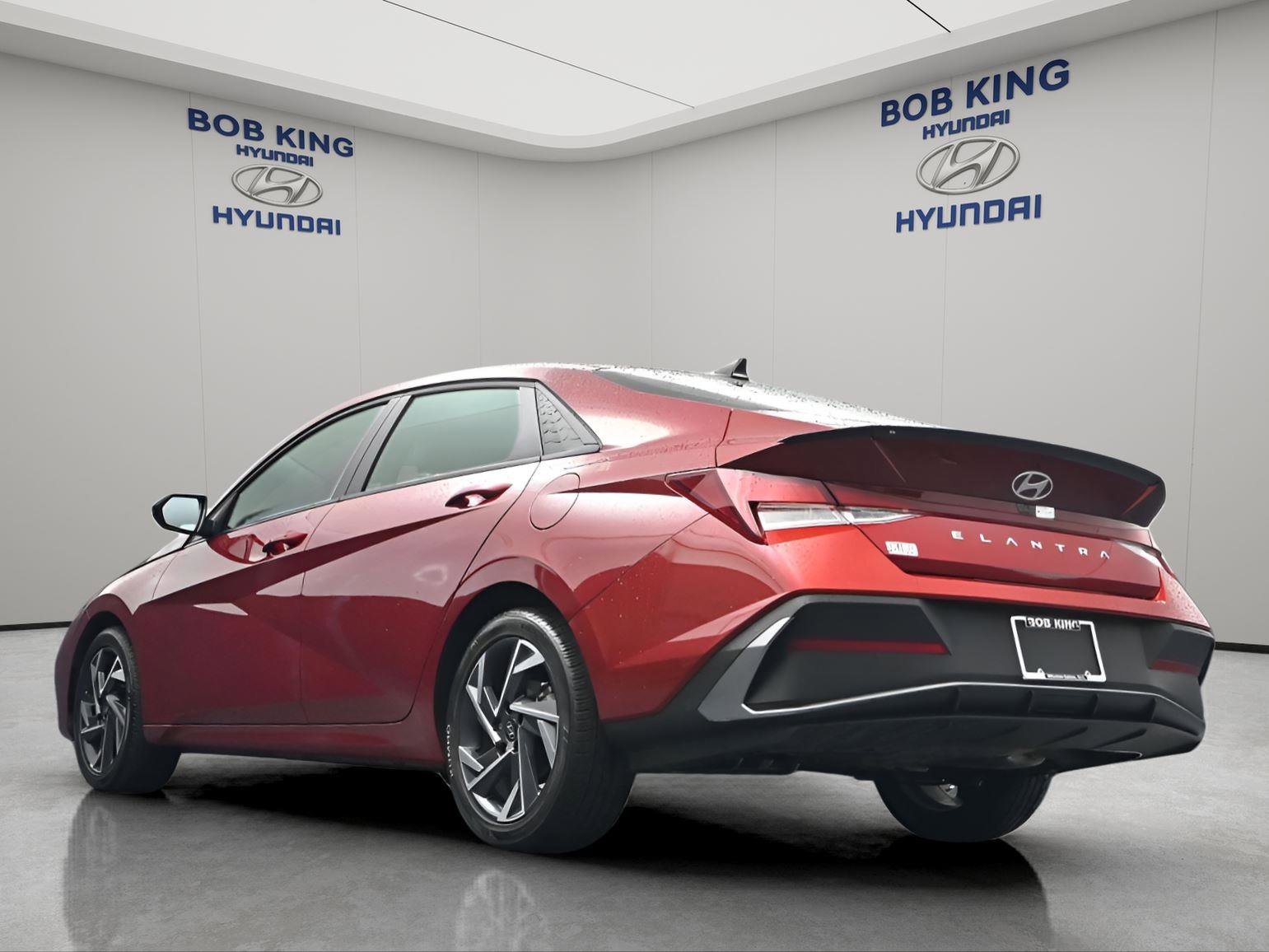 Certified 2025 Hyundai Elantra Sport image 18