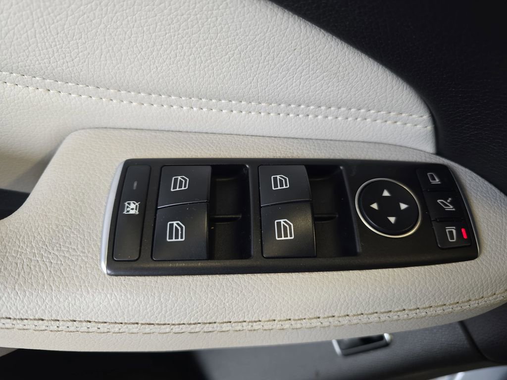 Used 2017 Mercedes-Benz GLS 450 4MATIC image 32