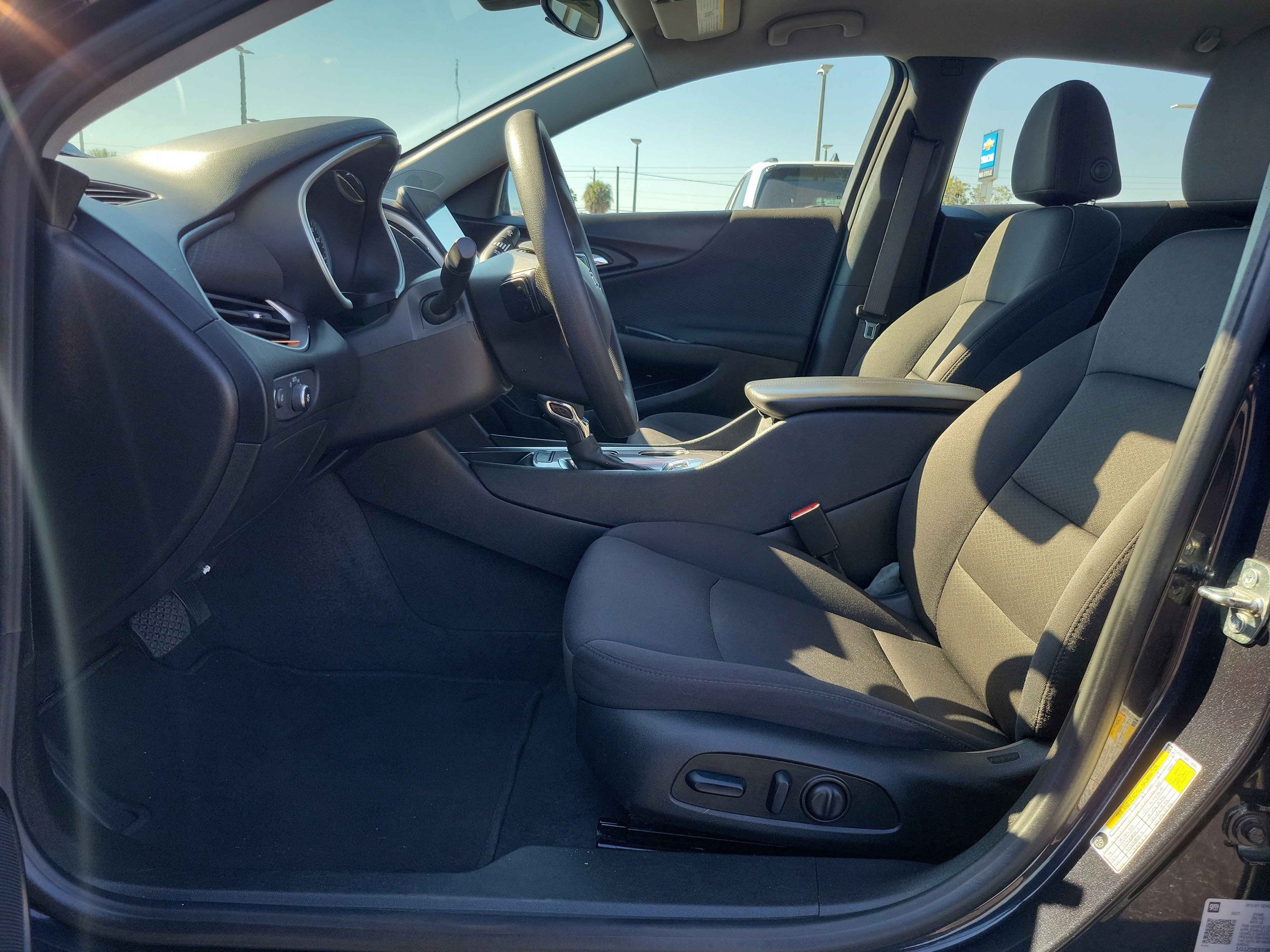 Used 2023 Chevrolet Malibu LT FWD image 19