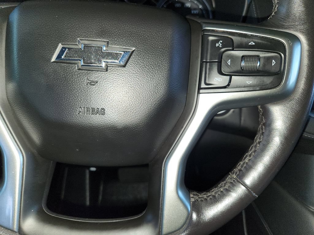 Used 2021 Chevrolet Tahoe Z71 w/ Luxury Package AWD/4WD image 29