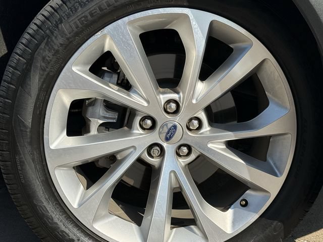 Used 2023 Ford Explorer Platinum w/ Technology Package AWD/4WD image 10