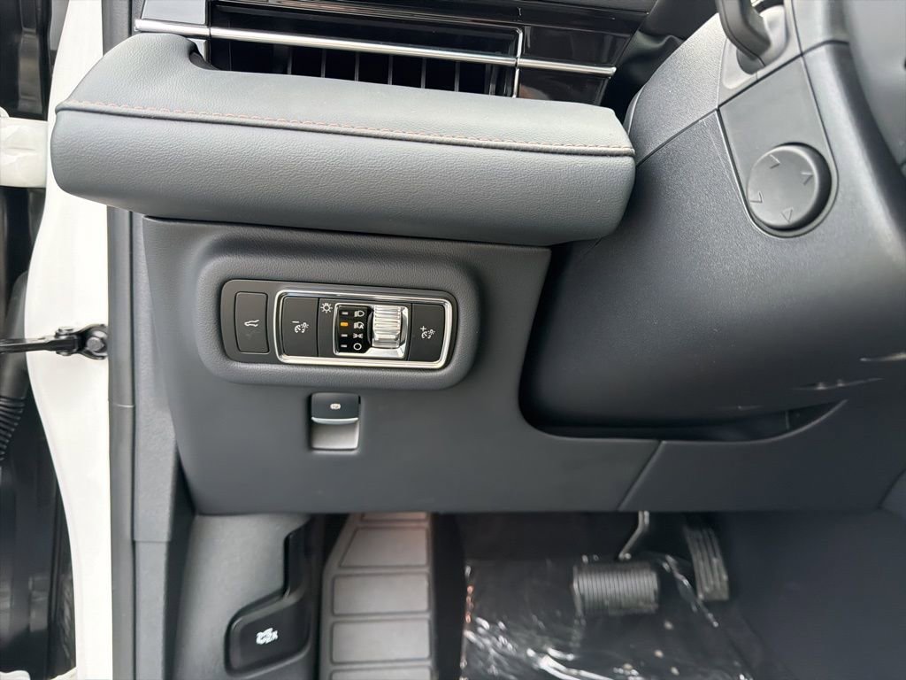 New 2026 Lincoln Nautilus Reserve w/ Jet Appearance Package AWD/4WD image 28