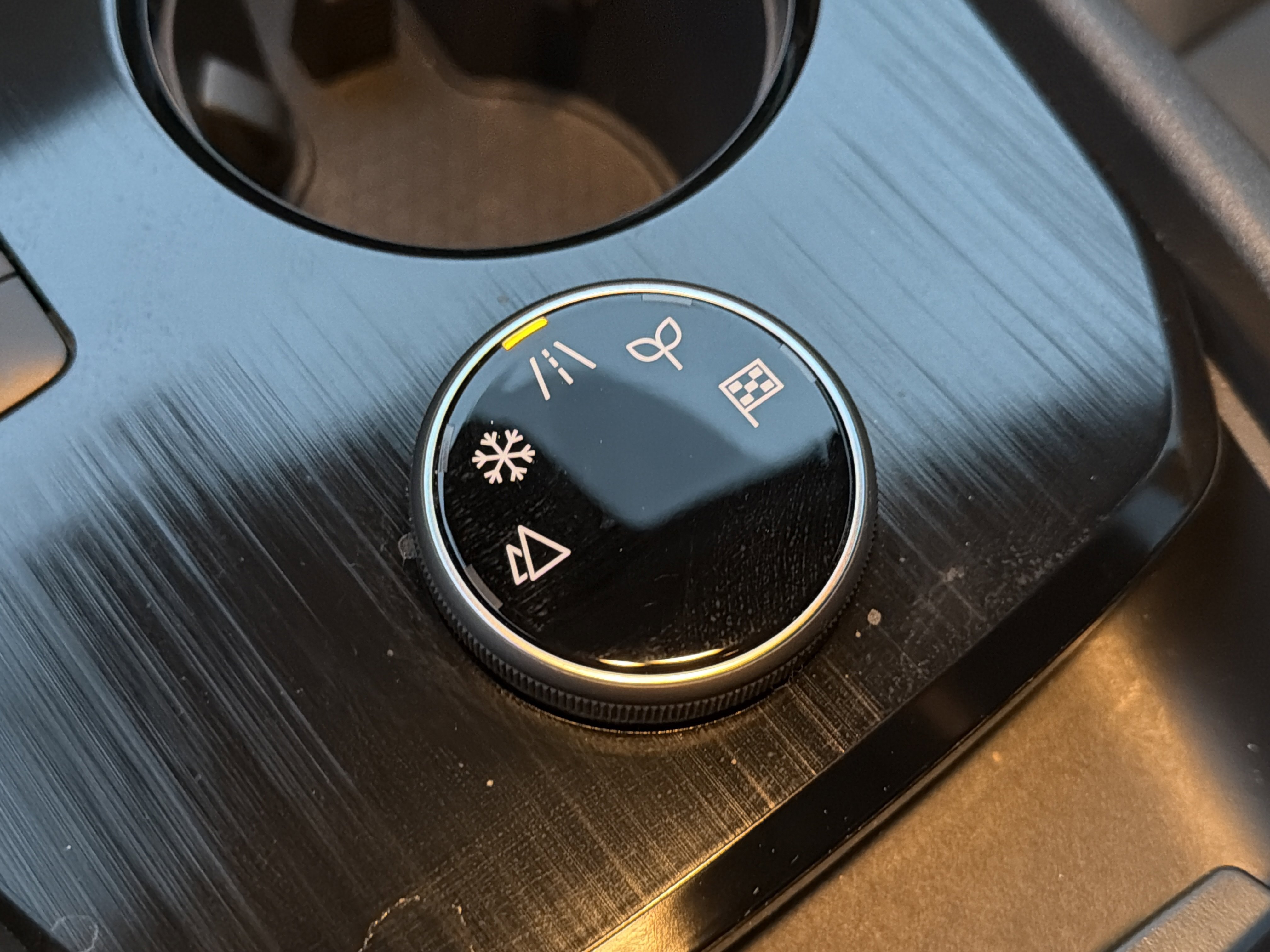 Used 2025 Nissan Rogue SL image 33