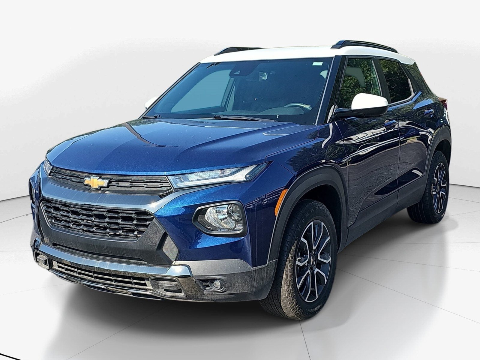 Used 2023 Chevrolet TrailBlazer ACTIV w/ Convenience Package AWD/4WD image 7