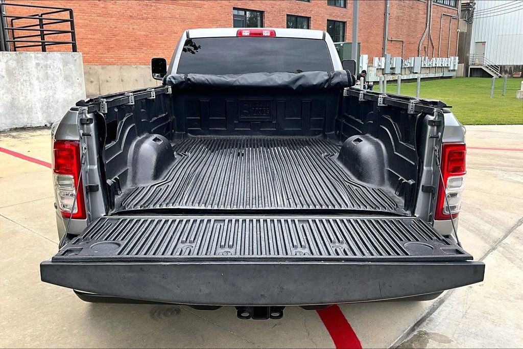Used 2022 RAM 3500 Tradesman w/ Chrome Appearance Group AWD/4WD image 30