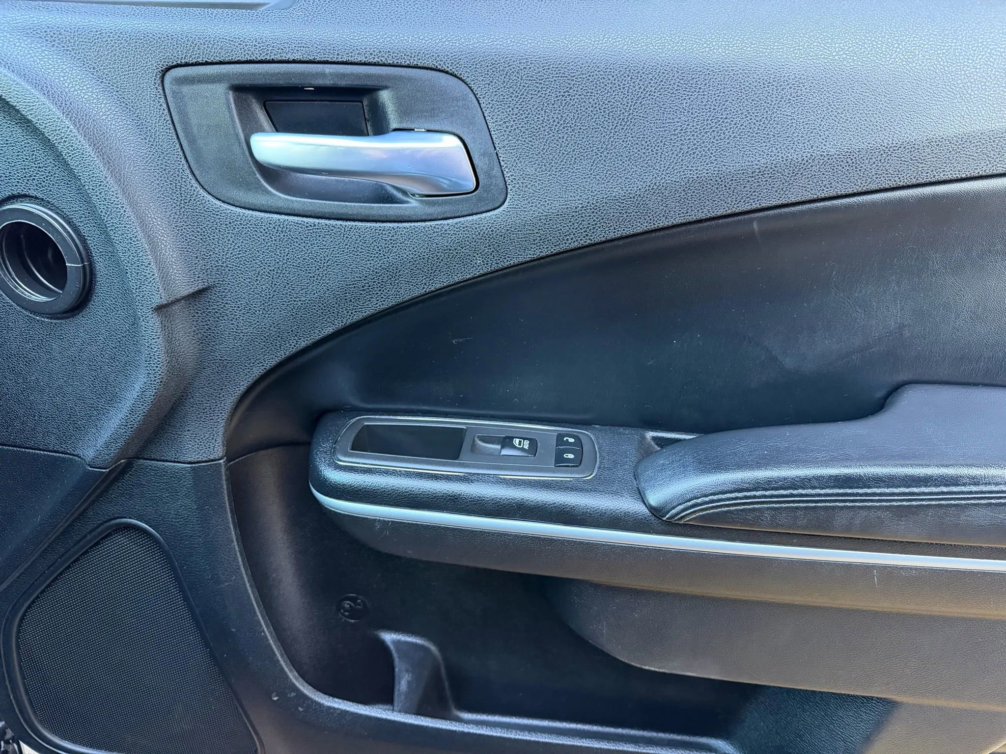 Used 2021 Dodge Charger SXT w/ Leather Interior Group image 15